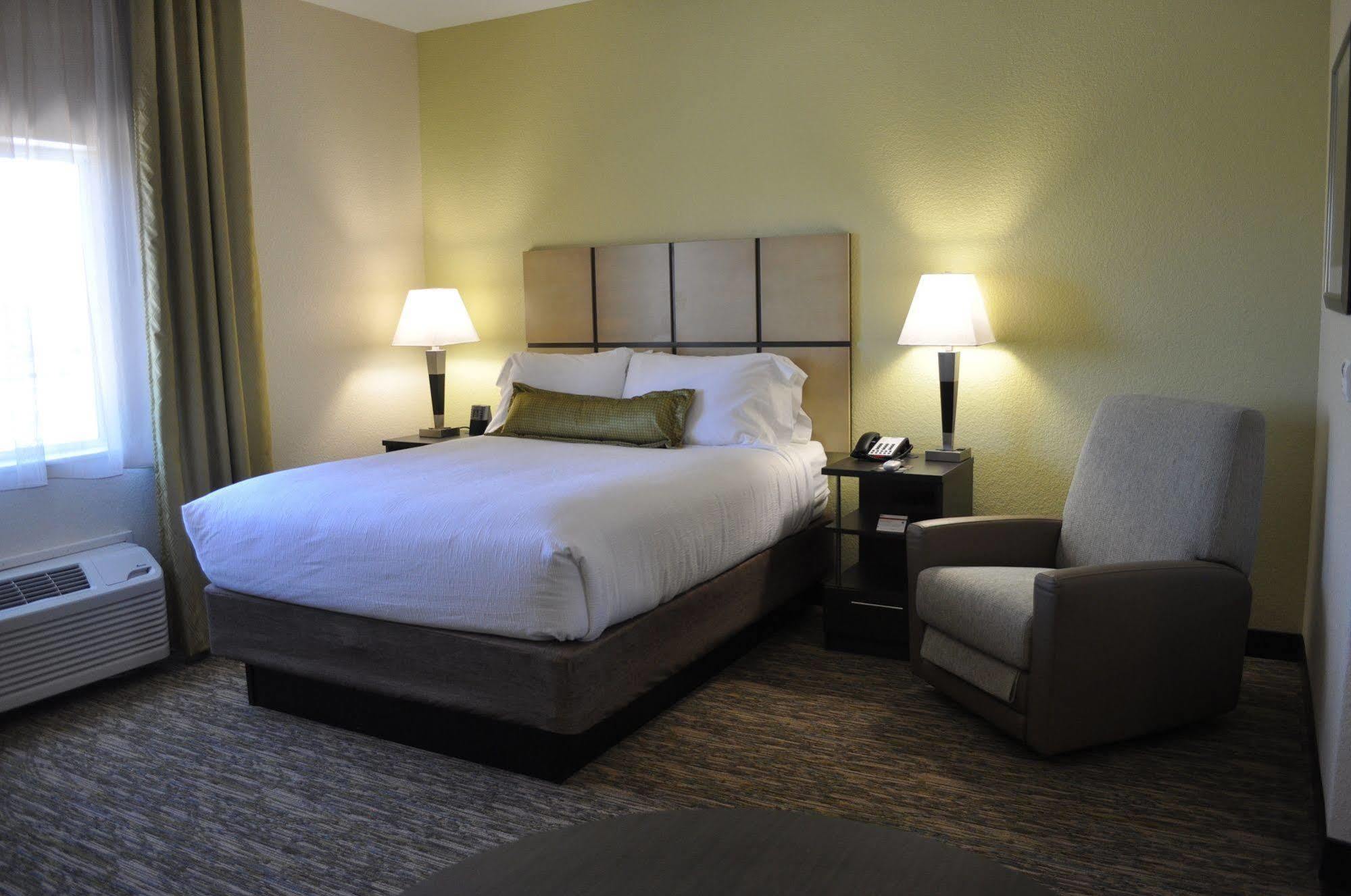 Candlewood Suites Bay City By Ihg Exterior foto